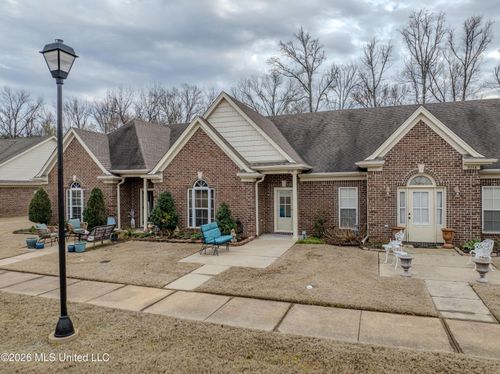 3218 Wellbrook Ln, Southaven, MS, 38672-6076 | Card Image