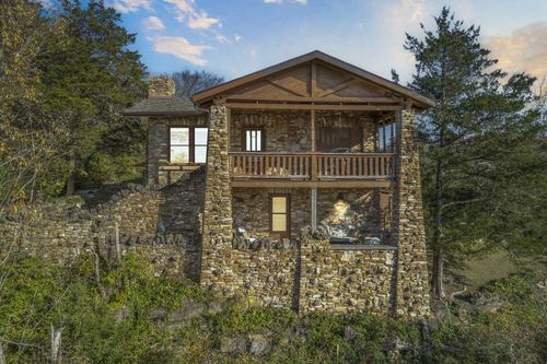 220 Angel Trl, Branson, MO, 65616-9282 | Card Image