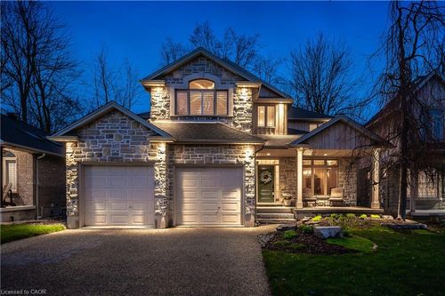 615 Clipper Drive, Waterloo, ON, N2K4B4 | Card Image