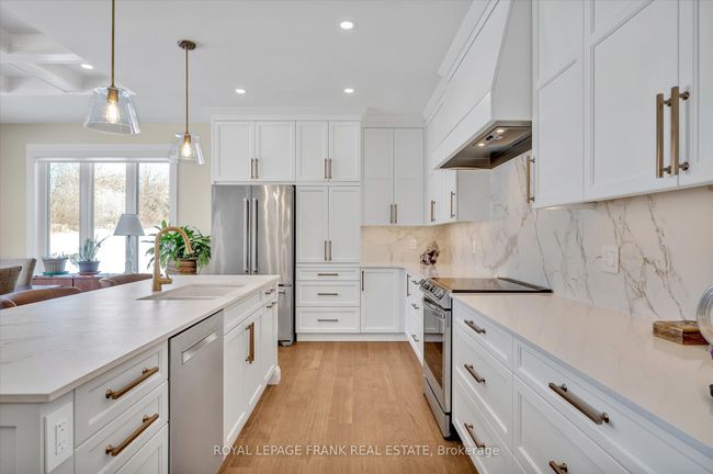 1942 Davenport Rd, House other with 4 bedrooms, 3 bathrooms and 4 parking in Cavan ON | Image 7