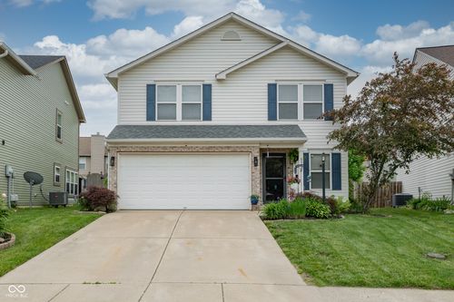 5752 Glass Chimney Ln, Indianapolis, IN, 46235-6094 | Card Image