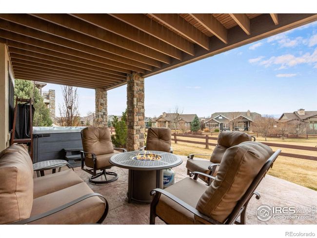 Hot tub area | Image 11