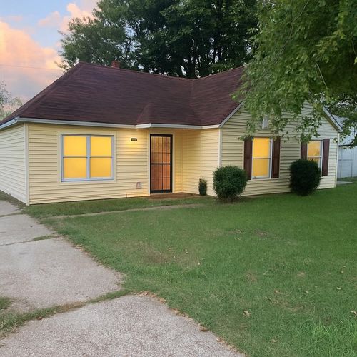 1315 Florida St, Memphis, TN, 38106-4111 | Card Image