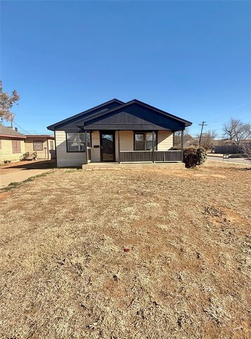 1102 N Lee St, Altus, OK, 73521-3042 | Card Image