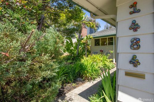1484 Crespi Dr, Pacifica, CA, 94044-3606 | Card Image