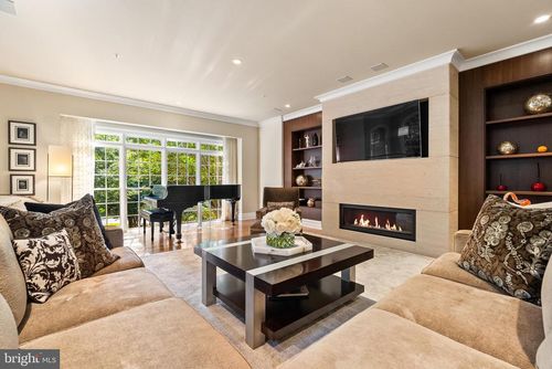 7301 Bannockburn Ridge Ct, BETHESDA, MD, 20817-5618 | Card Image