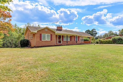 5394 Snow Creek Rd, Martinsville, VA, 24112-8949 | Card Image