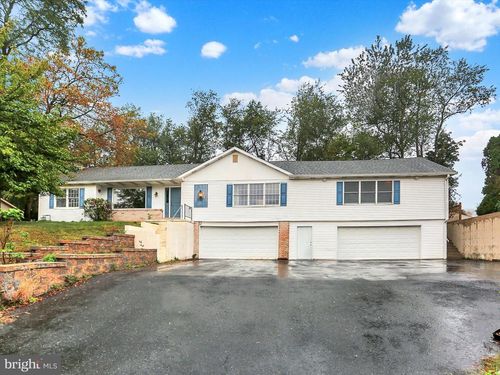 317 Hillcrest Dr, NEW CUMBERLAND, PA, 17070-3035 | Card Image