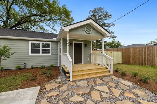523 W Magnolia St, Ponchatoula, LA, 70454-3725 | Card Image