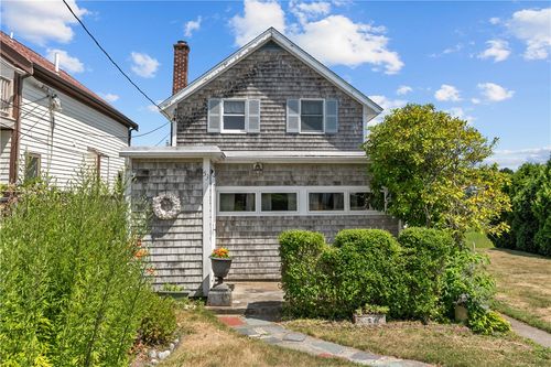 53 Green St, Portsmouth, RI, 02871-4823 | Card Image