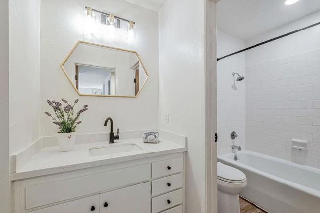APT-301 - 2700 Le Conte Ave, Condo with 1 bedrooms, 1 bathrooms and 1 parking in Berkeley CA | Image 15
