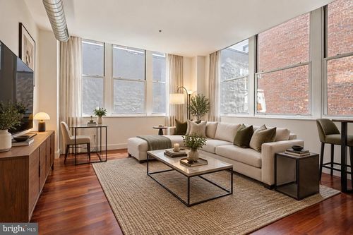 2k-1101 Locust St, PHILADELPHIA, PA, 19107-5519 | Card Image