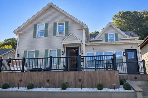 109 Oak St, Clinton, MA, 01510-3712 | Card Image