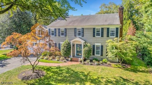10 Fairview Ave, Summit, NJ, 07901-1728 | Card Image