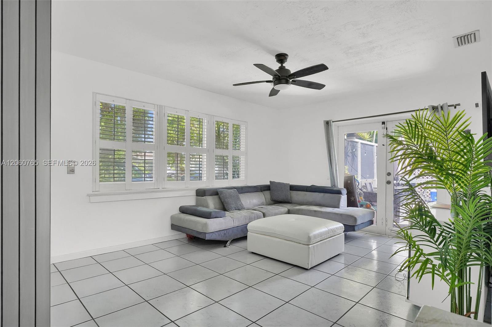 Residential in Hollywood 2