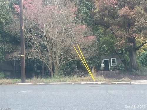 530 Boone Rd, Eden, NC, 27288-4906 | Card Image