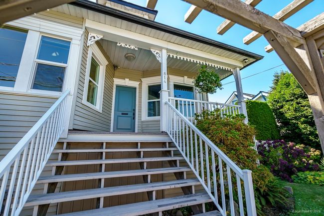 814 Tenth Street, House other with 3 bedrooms, 2 bathrooms and 4 parking in New Westminster BC | Image 4