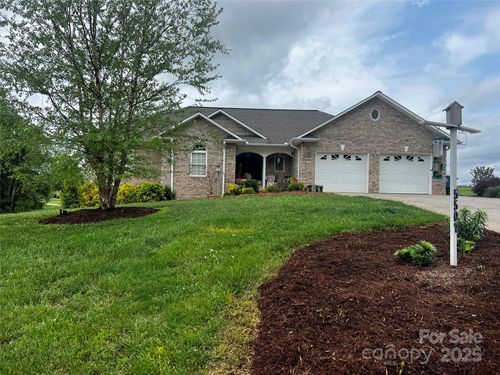 5507 Land Harbour Dr, Granite Falls, NC, 28630-8737 | Card Image