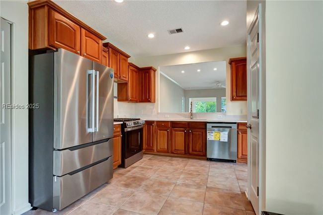 8 Biltmore Dr, House other with 3 bedrooms, 2 bathrooms and null parking in Bluffton SC | Image 10