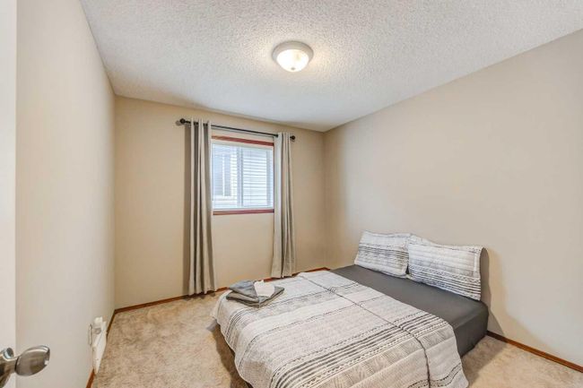 10 Kincora Heights Nw, Home with 4 bedrooms, 3 bathrooms and 4 parking in Calgary AB | Image 20
