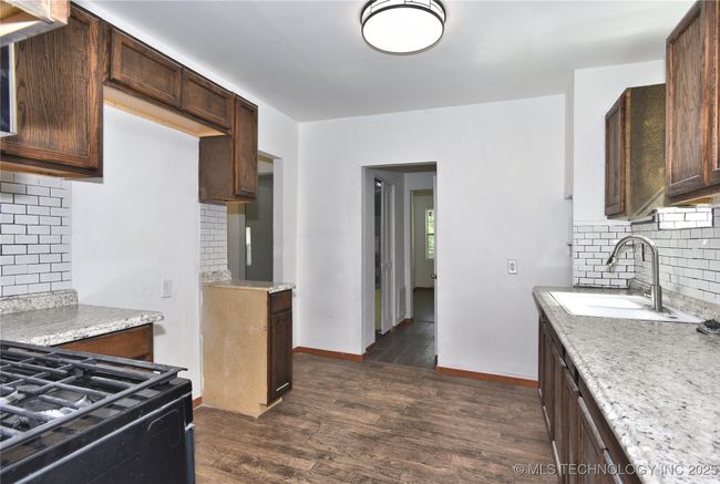 12 E Mill Ave, House other with 2 bedrooms, 2 bathrooms and null parking in Sapulpa OK | Image 8