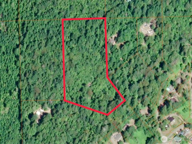 Overhead view with approximate boundaries in red. | Image 10