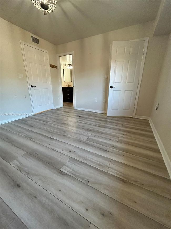 APT-1205 - 2921 Ne 185 Th St, Townhouse with 2 bedrooms, 2 bathrooms and null parking in Aventura FL | Image 17