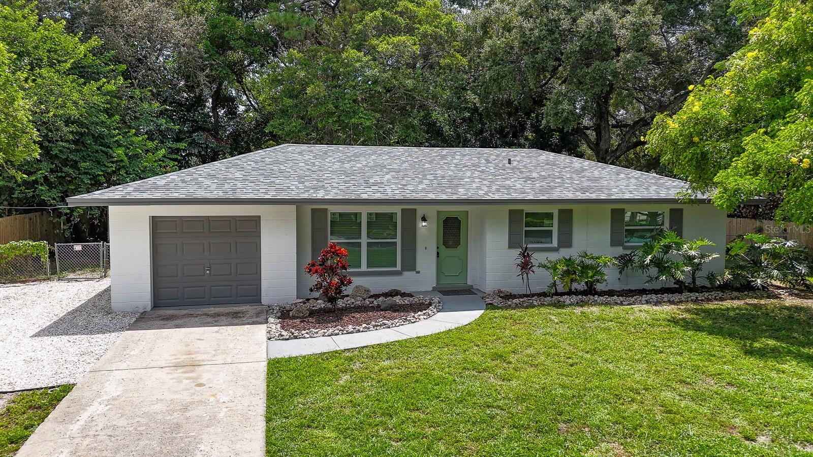 11th Ave, Bradenton, FL 34205