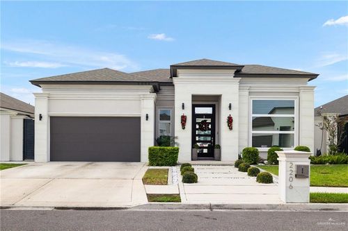 2206 E 8th St, Mission, TX, 78572-9129 | Card Image