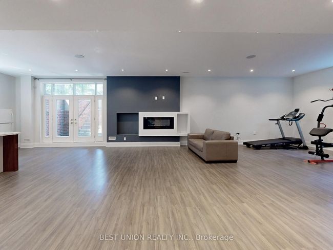 43 Dromore Cres, House other with 7 bedrooms, 6 bathrooms and 2 parking in North York ON | Image 31