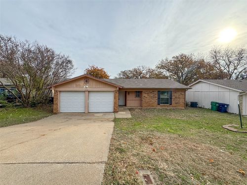 1112 Autumn Oak Dr, Denton, TX, 76209-4604 | Card Image