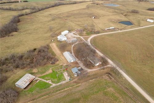 64 Sw 401st Rd, Centerview, MO, 64019-8118 | Card Image