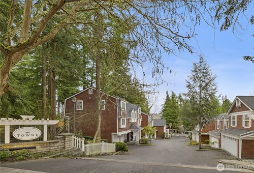 unit-12-3018 128th Ave Se, Bellevue, WA, 98005-4388 | Card Image