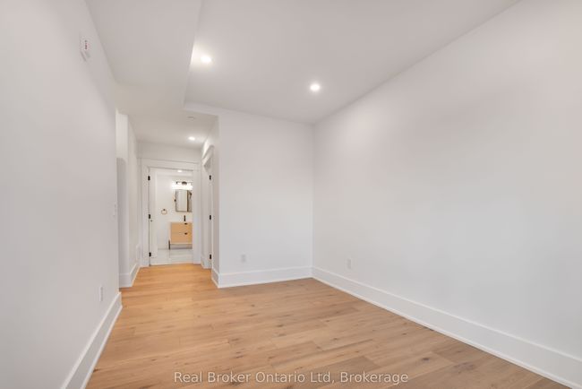 702 - 80 9th St E, Condo with 2 bedrooms, 2 bathrooms and null parking in Owen Sound ON | Image 9