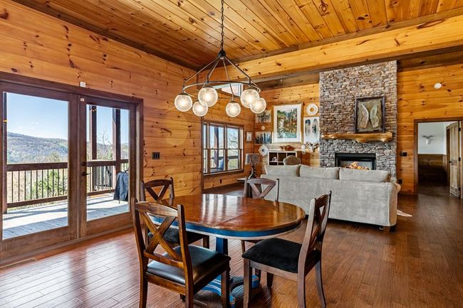 9 Kensington Dr, Home with 3 bedrooms, 3 bathrooms and null parking in Mineral Bluff GA | Image 15