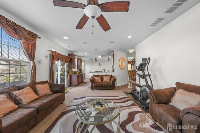 9 Caladium Ct, House other with 5 bedrooms, 3 bathrooms and null parking in Piscataway NJ | Image 44