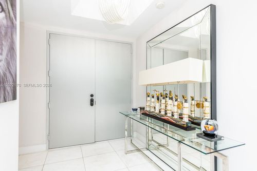 404-16051 Collins Ave, Sunny Isles Beach, FL, 33160-4510 | Card Image