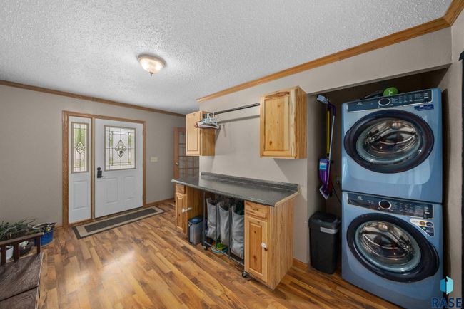 350 W Maple St, House other with 3 bedrooms, 2 bathrooms and null parking in Edgerton MN | Image 14