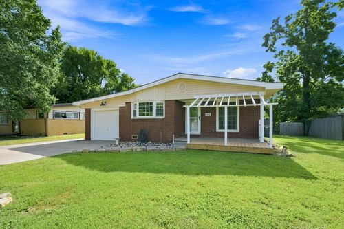 1442 N Prairie Ln, Derby, KS, 67037-2917 | Card Image