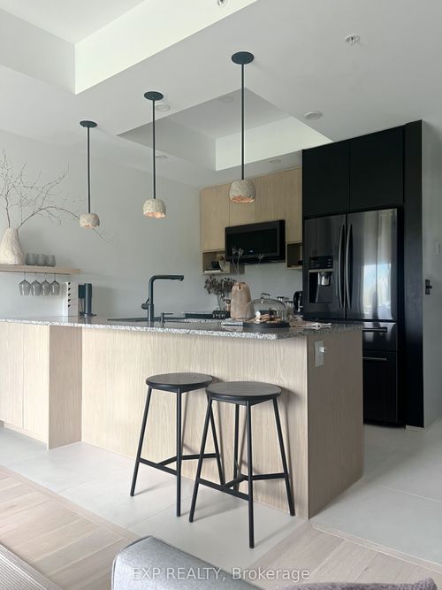 312-670 Gordon St, Whitby, ON, L1N0K9 | Card Image