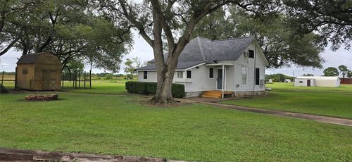 1011 Sixth St, East Bernard, TX, 77435-6701 | Card Image