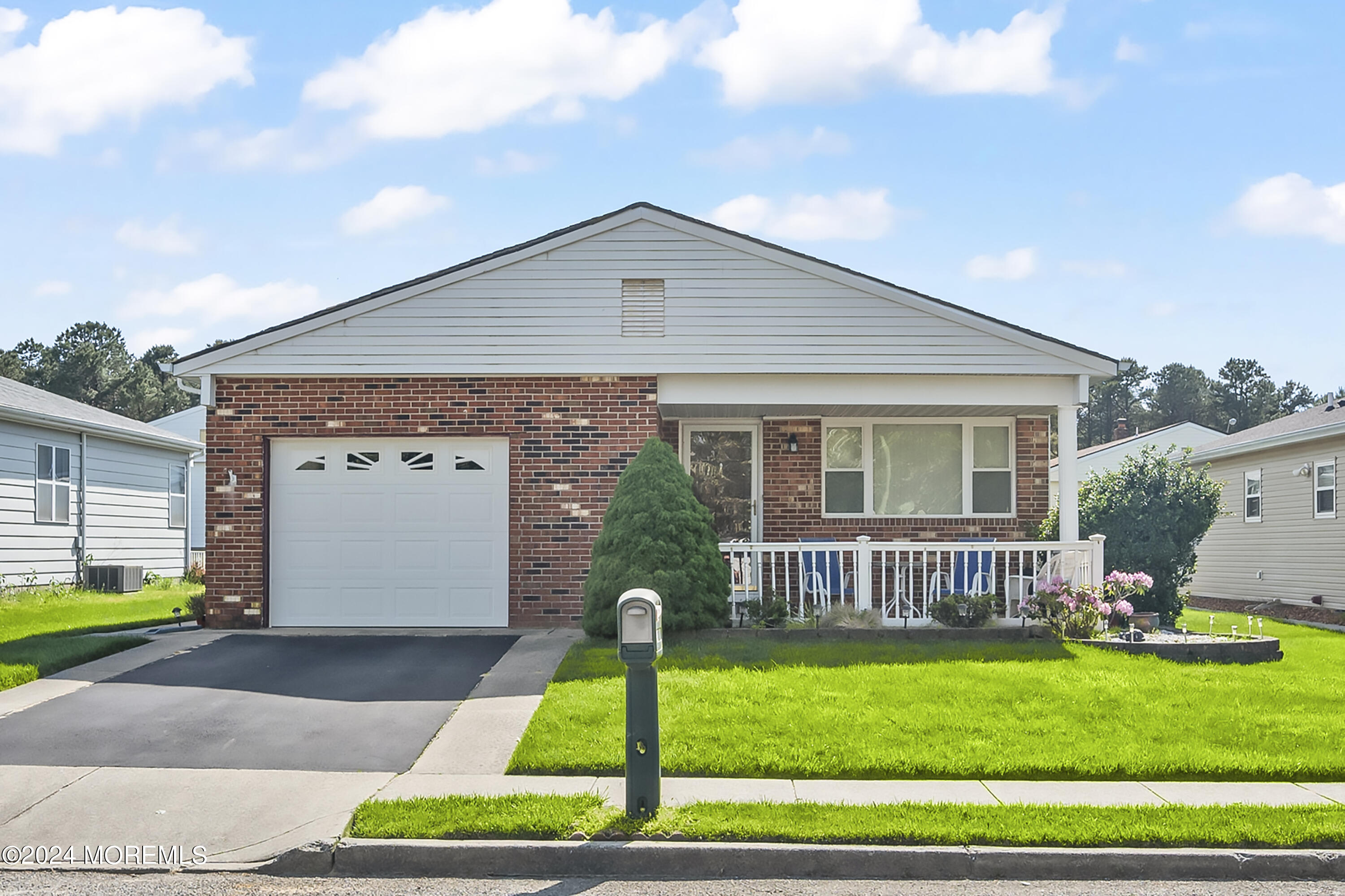 Huntingdon Rd, Huntingdon Valley, PA 19006