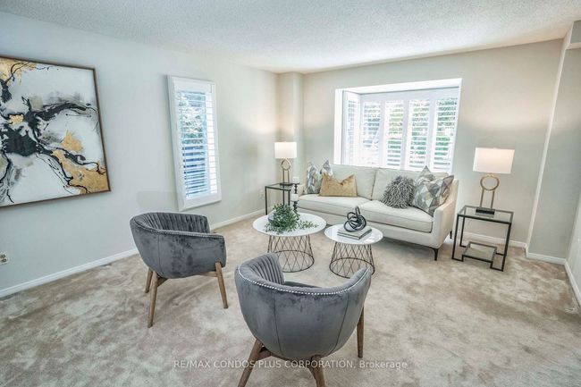 1681 Medallion Crt, House other with 5 bedrooms, 3 bathrooms and 4 parking in Mississauga ON | Image 7