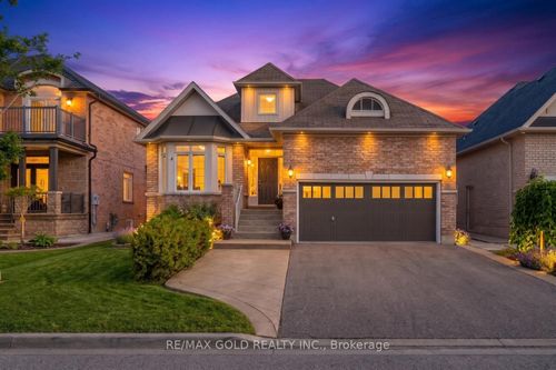 28 Dokkum Cres, Brampton, ON, L6Z4T6 | Card Image