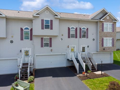 138 Manor View Dr, Manor, PA, 15665-9735 | Card Image
