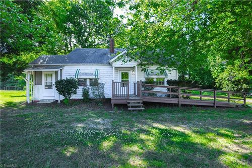 1402 Oak Ridge Road, Kernersville, NC, 27284 | Card Image