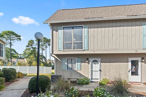 933-933 Villa Dr, North Myrtle Beach, SC, 29582-2539 | Card Image