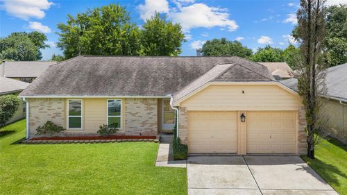 16830 Carrack Turn Dr, Friendswood, TX, 77546-2311 | Card Image