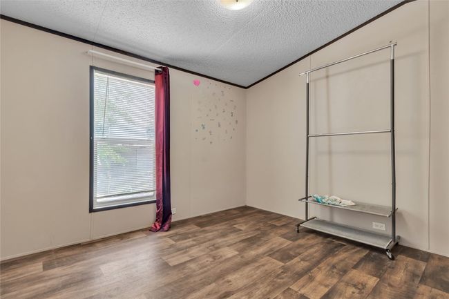 337 Sw Front St, House other with 3 bedrooms, 2 bathrooms and null parking in Bartlett TX | Image 10