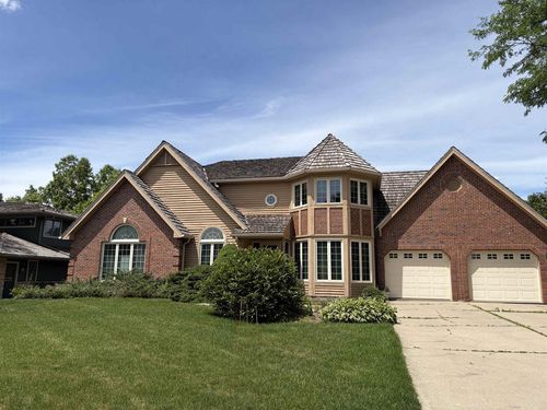 5908 Schumann Dr, Fitchburg, WI, 53711-5103 | Card Image